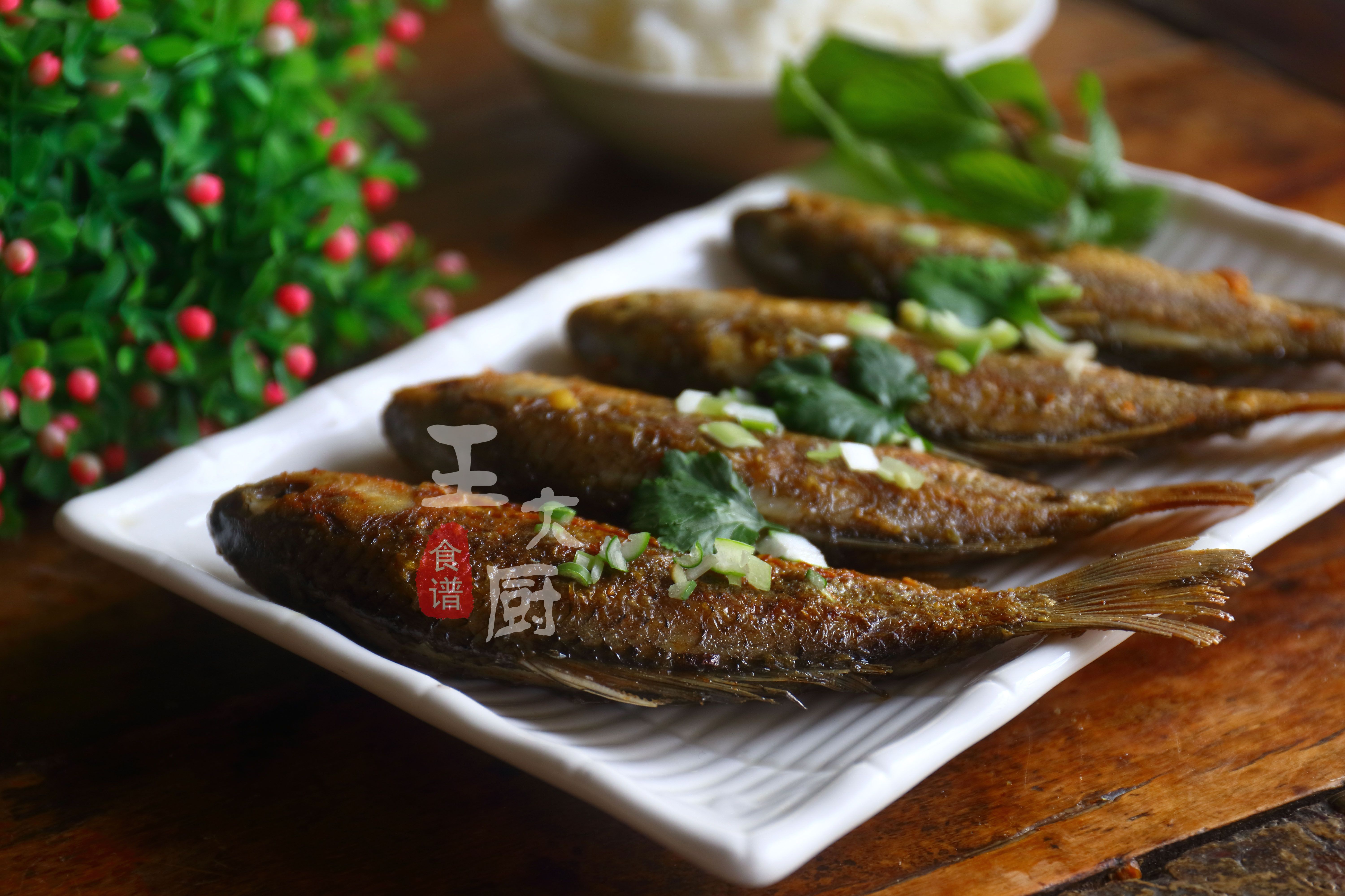 鲫鱼煎碎熬汤的做法,鲫鱼一定要煎才能熬出白汤吗