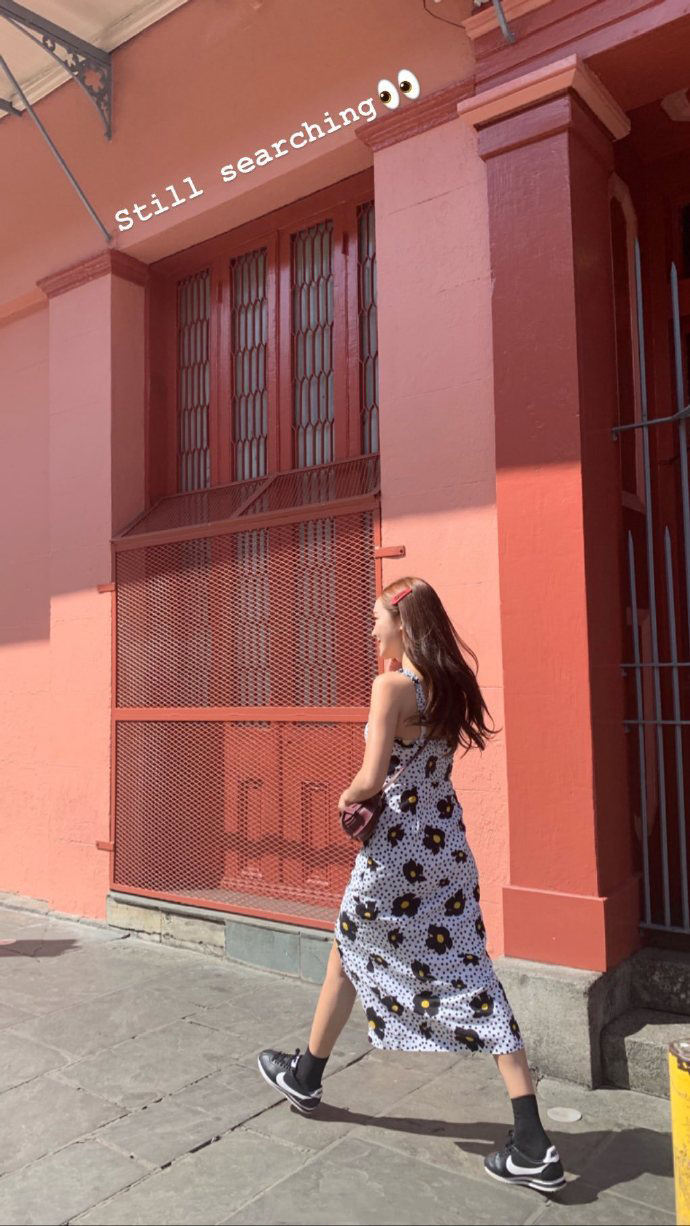 郑秀妍荷包蛋裙,郑秀妍荷包蛋