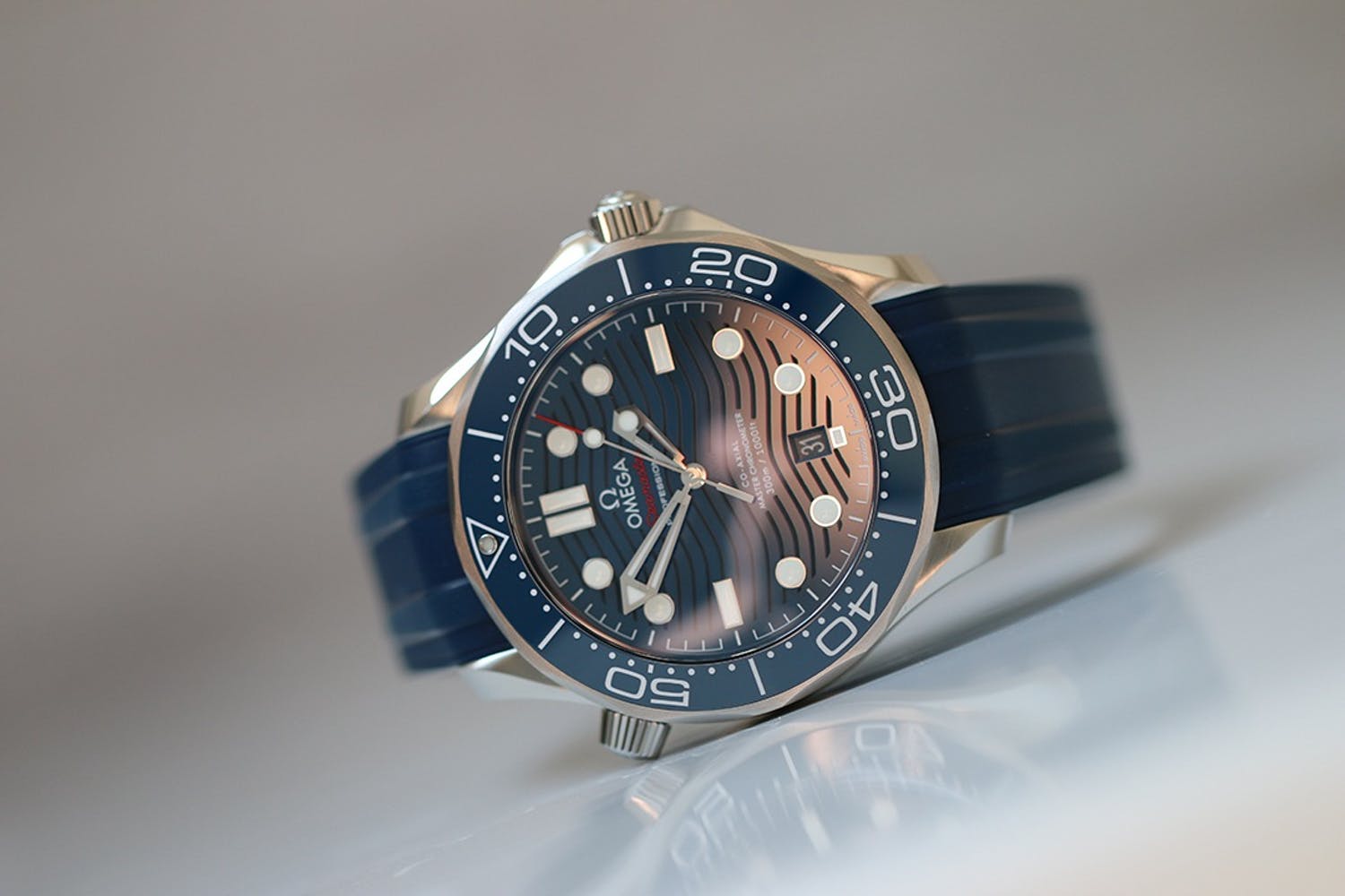 欧米茄海马300陶瓷圈有什么用,欧米茄海马300专柜能谈到几折