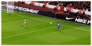 范迪克是当今足坛最强中后卫吗,实况足球范迪克左中卫还是右中卫