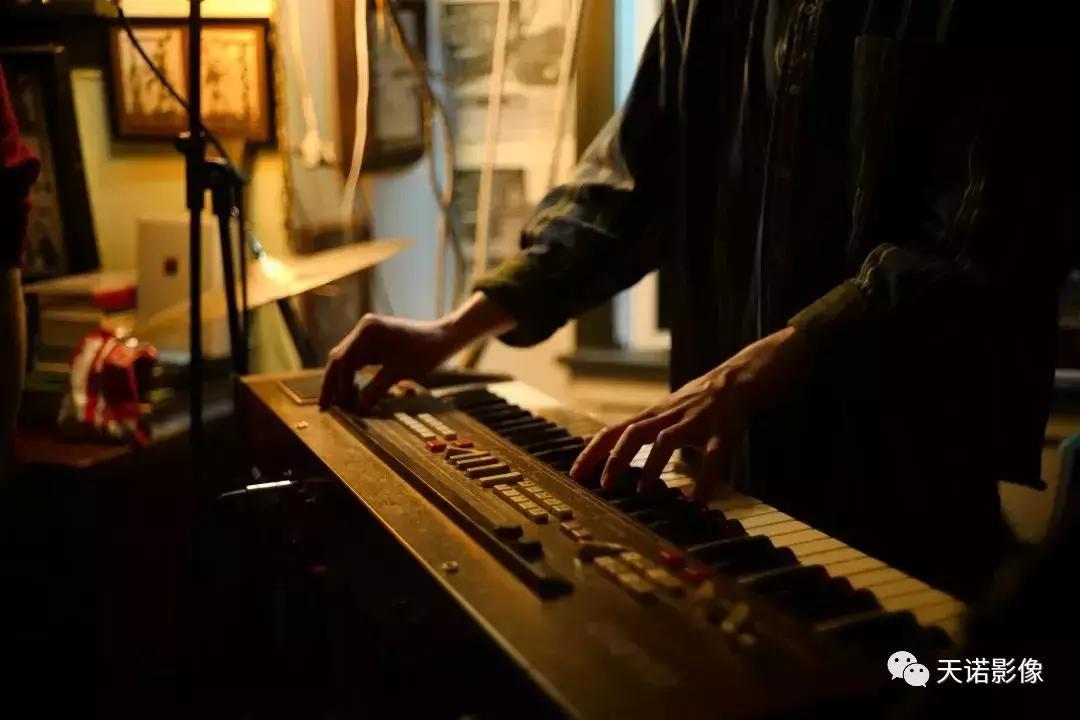 徕卡sl和sl2-s对比,徕卡sl是全画幅吗