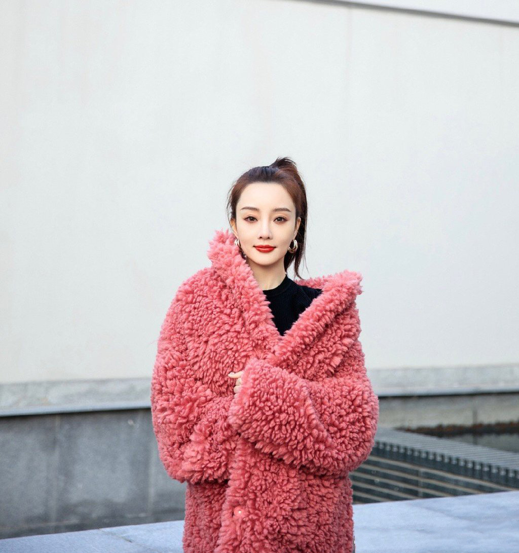 李小璐为网店拍写真美照,李小璐为网店拍贵妇写真