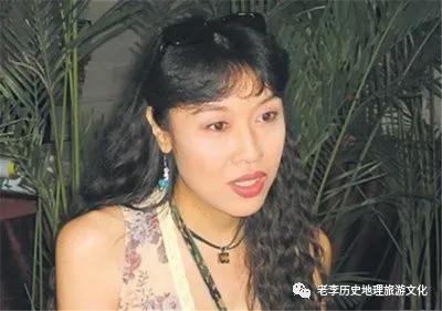 泰国变性丑女厚嘴唇,泰国变性女神纪录片