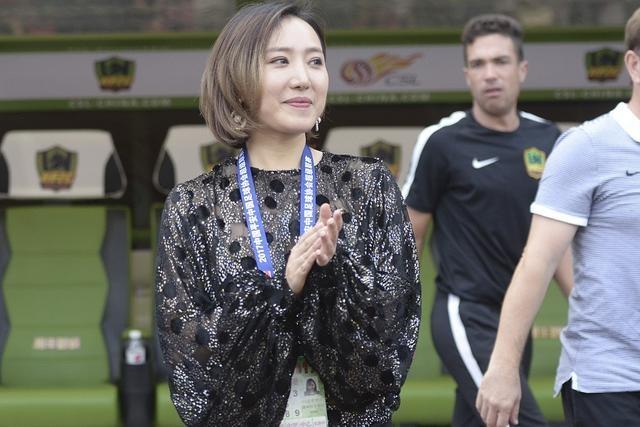 足球老板文筱婷简历,中超颁奖典礼2017文筱婷