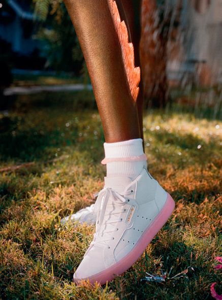 人生处处是陷阱万分小心,人生处处有坑我们要擦亮双眼