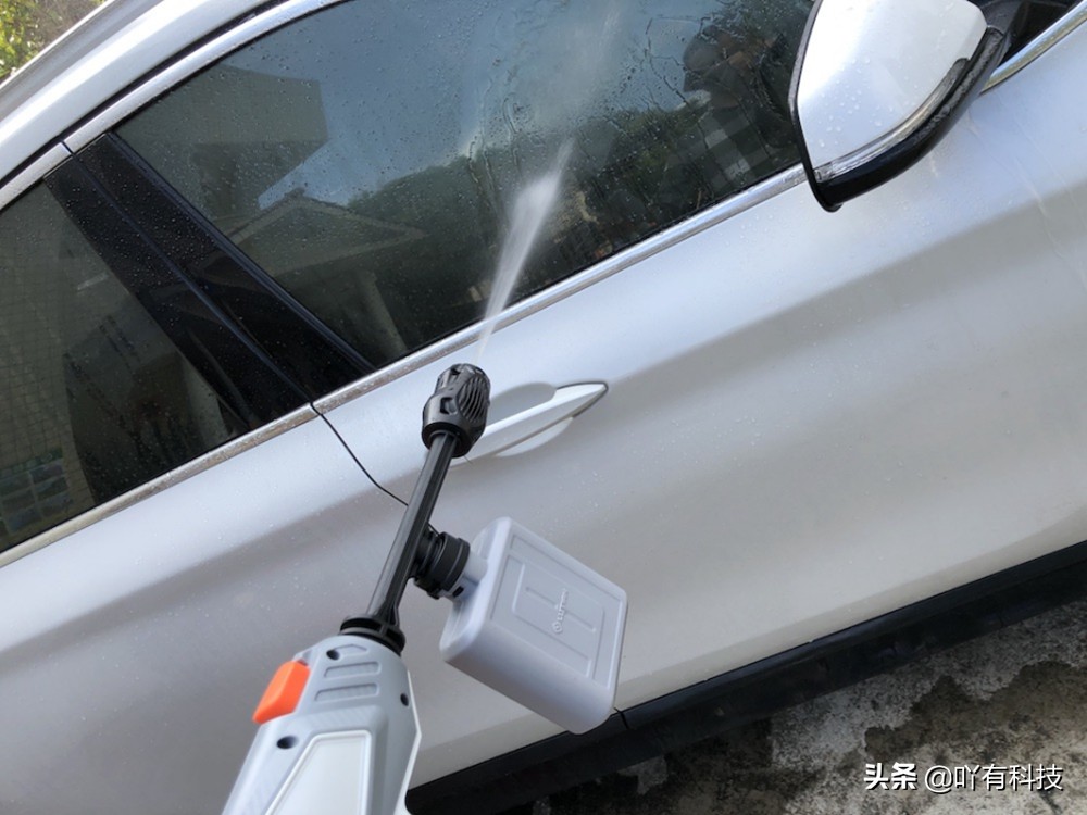 绿田最新款洗车机,锂电洗车机对比插电洗车机