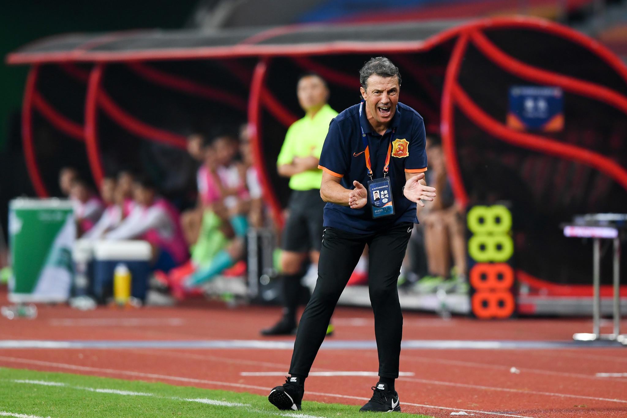 2020赛季中超主教练大比拼，带队成绩不输洋帅，年薪仅是零头