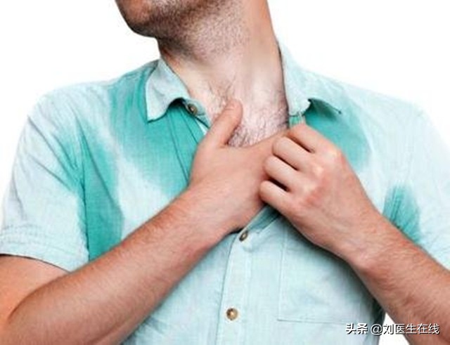 45岁男子胸闷喝藿香正气水“解暑”,其实是急性心梗!病别再搞混