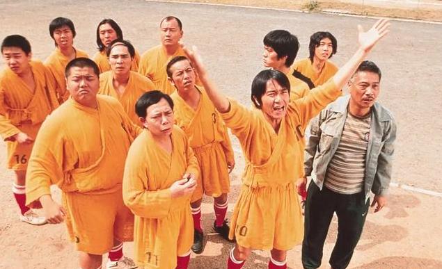 他最穷时全身上下只剩9块钱,坦承前辈的两个提醒,改变了他的一生