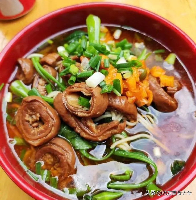重庆这家小面因老板娘貌美走红,这家重庆小面真好吃