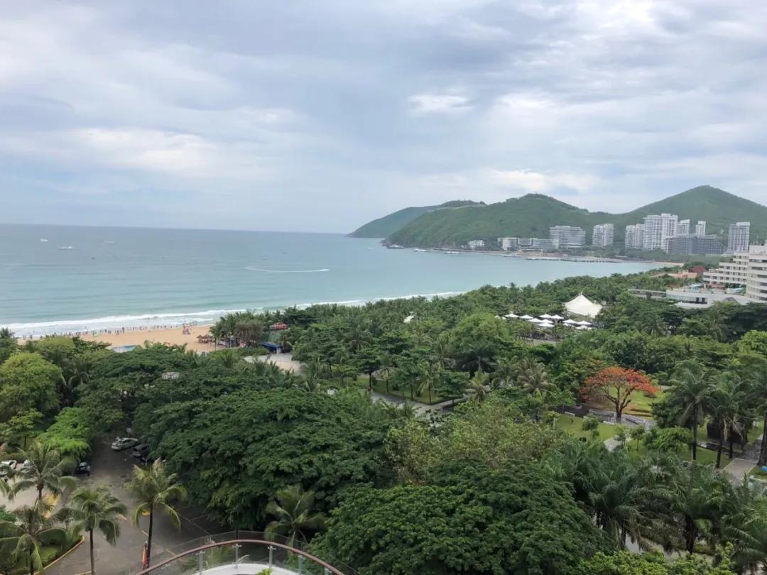 你好，我叫三亚，这是我的新版简历，请查收