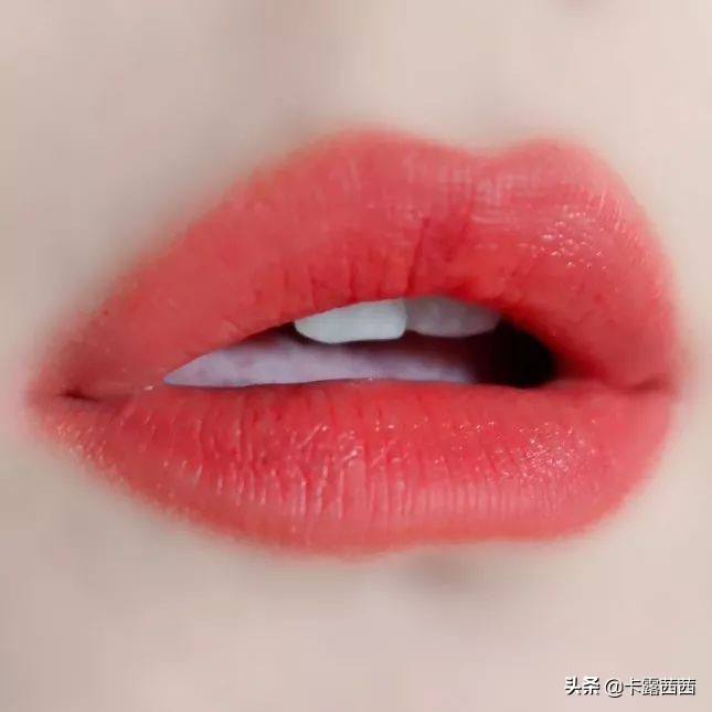 涂口红时的小尴尬,涂口红时易犯的小错误