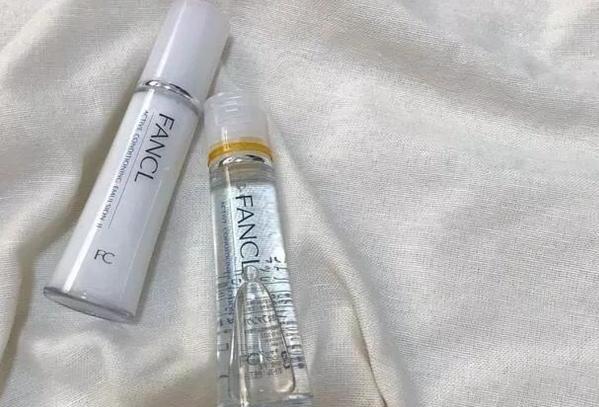 爆款补水保湿水乳,水乳套装保湿清爽初抗老