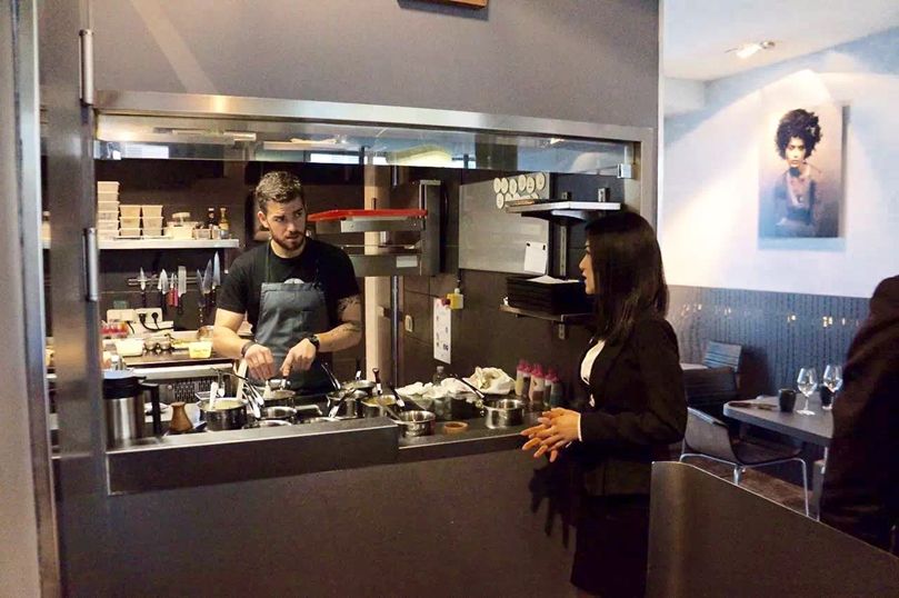 90后美少女侍酒师李姿璇:按自己意愿去活是件很酷的事|品乐PINOR