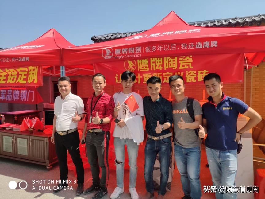 46年瓷砖老品牌焕新记:一年布局6个中心仓,半年新开百家店面