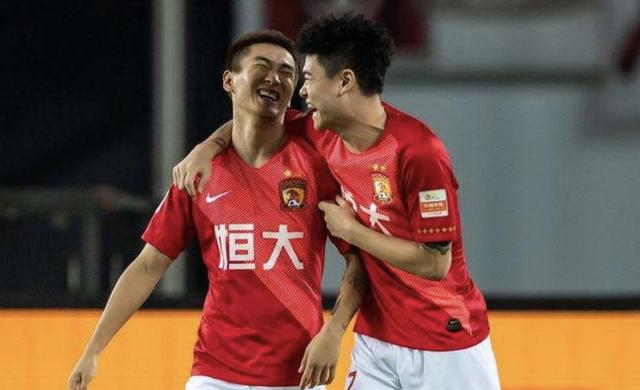 成为真正中国人！球迷送埃尔克森中文名字帖，已能说简单汉语