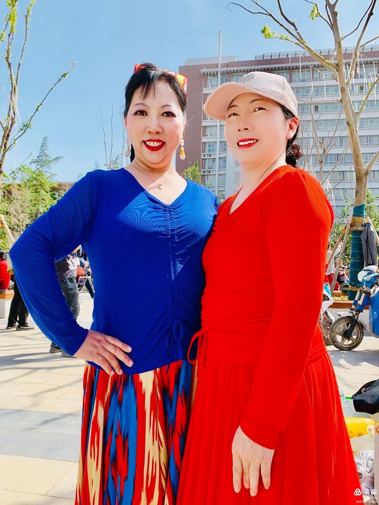 洛阳牡丹广场新疆舞视频,洛阳牡丹广场爵士舞