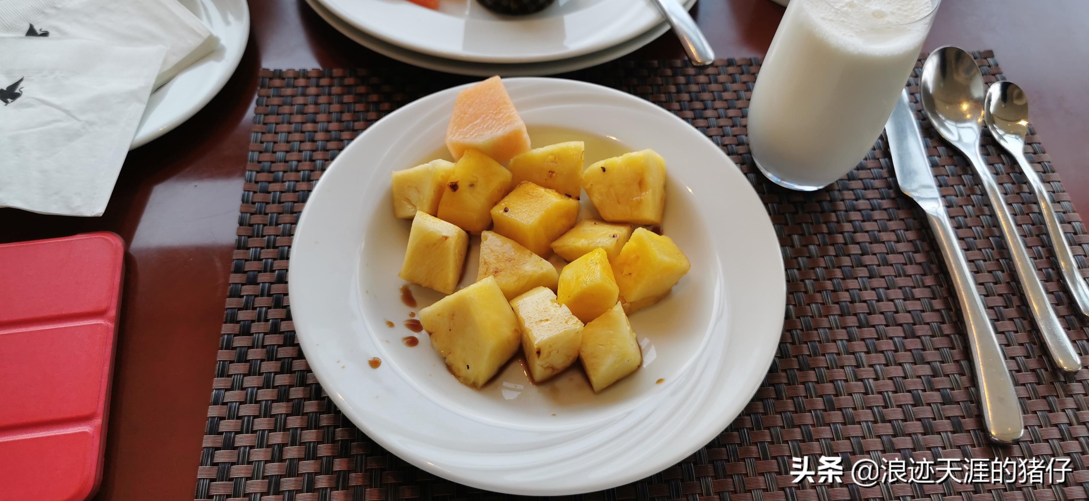 开业十八年上海最中心奢华五星酒店体验,喜半参犹。因为疫情缘故