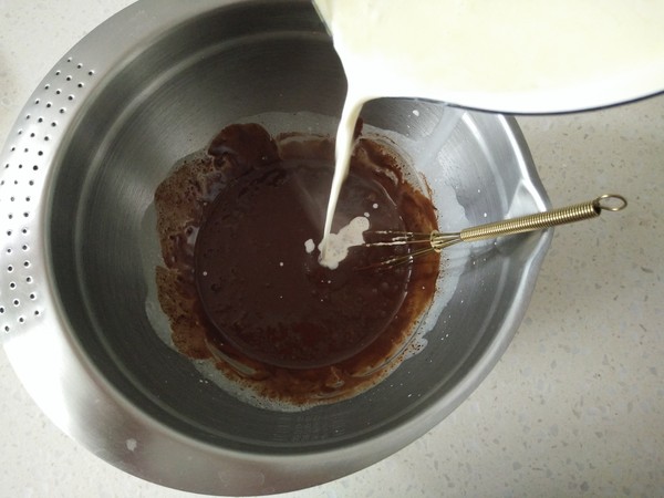 甘纳许蛋糕的家常做法,甘纳许巧克力奶油蛋糕的做法