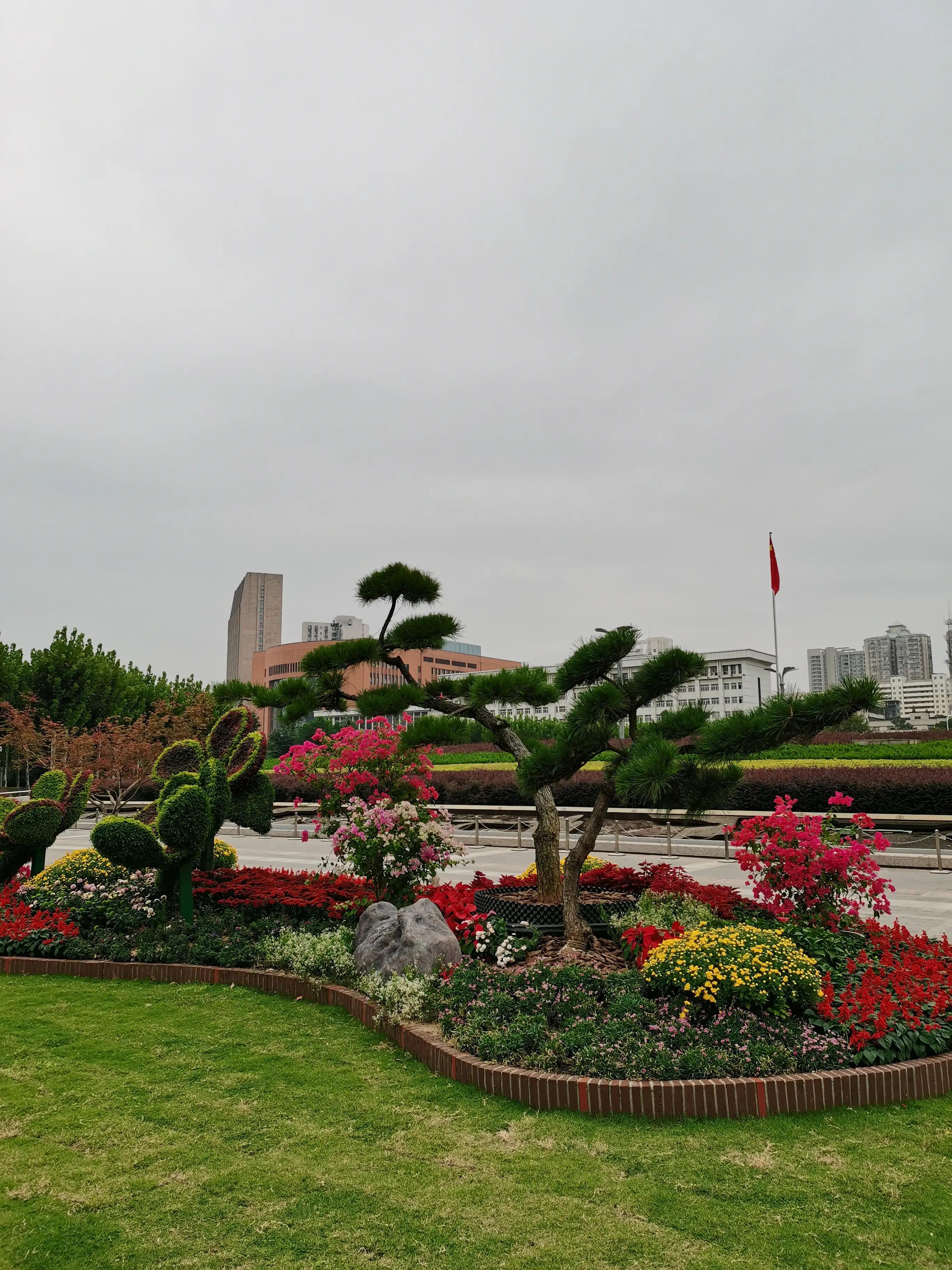 武汉洪山广场相亲角,武汉洪山广场酒店