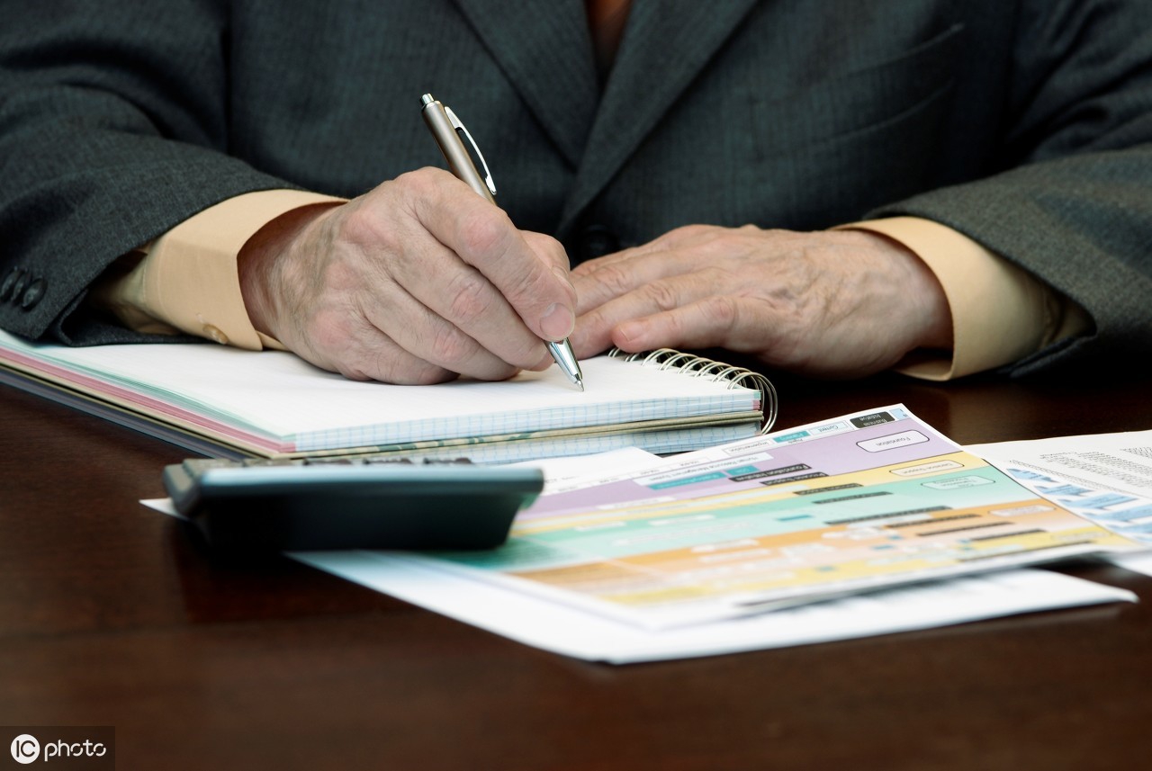 公司评优表彰大会主持词范文,幼儿园评优总结表彰会主持词