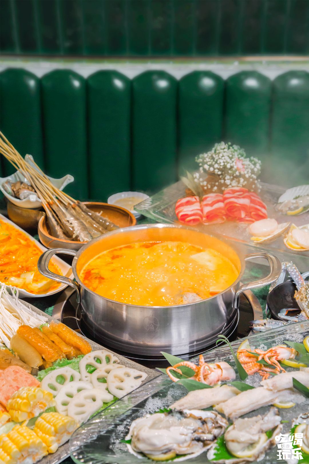 酷炫新地标!6m高巨型太空人登陆星城,开启未来进行时