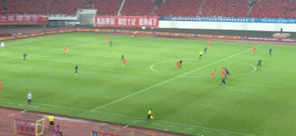 国足7-0大胜乌兹别克斯坦队,国足燃场面