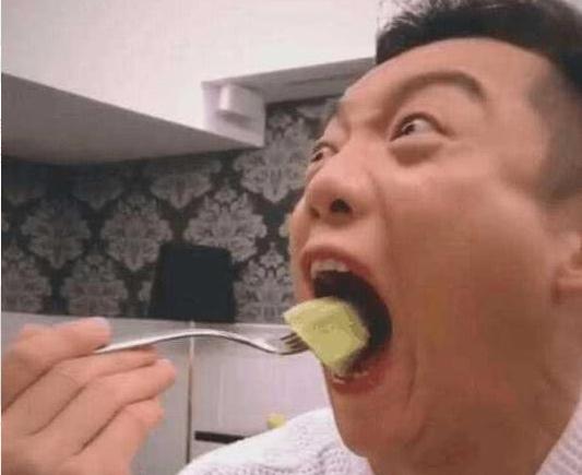 包里只有一支口红,包里什么都没有