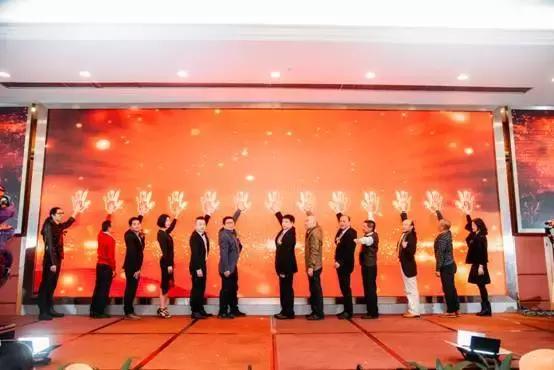 文汇天下，与时俱进，铸新辉煌