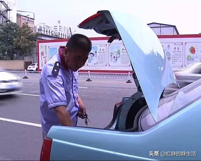 如果打车东西落在车上了怎么办,如果自己的东西落在出租车上