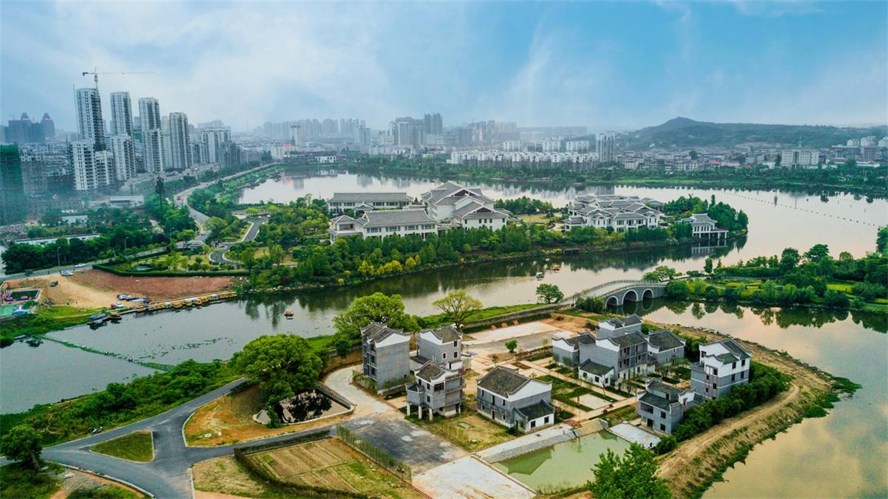 江西吉安离赣州有多远,赣州跟吉安哪个城市比较好考驾照