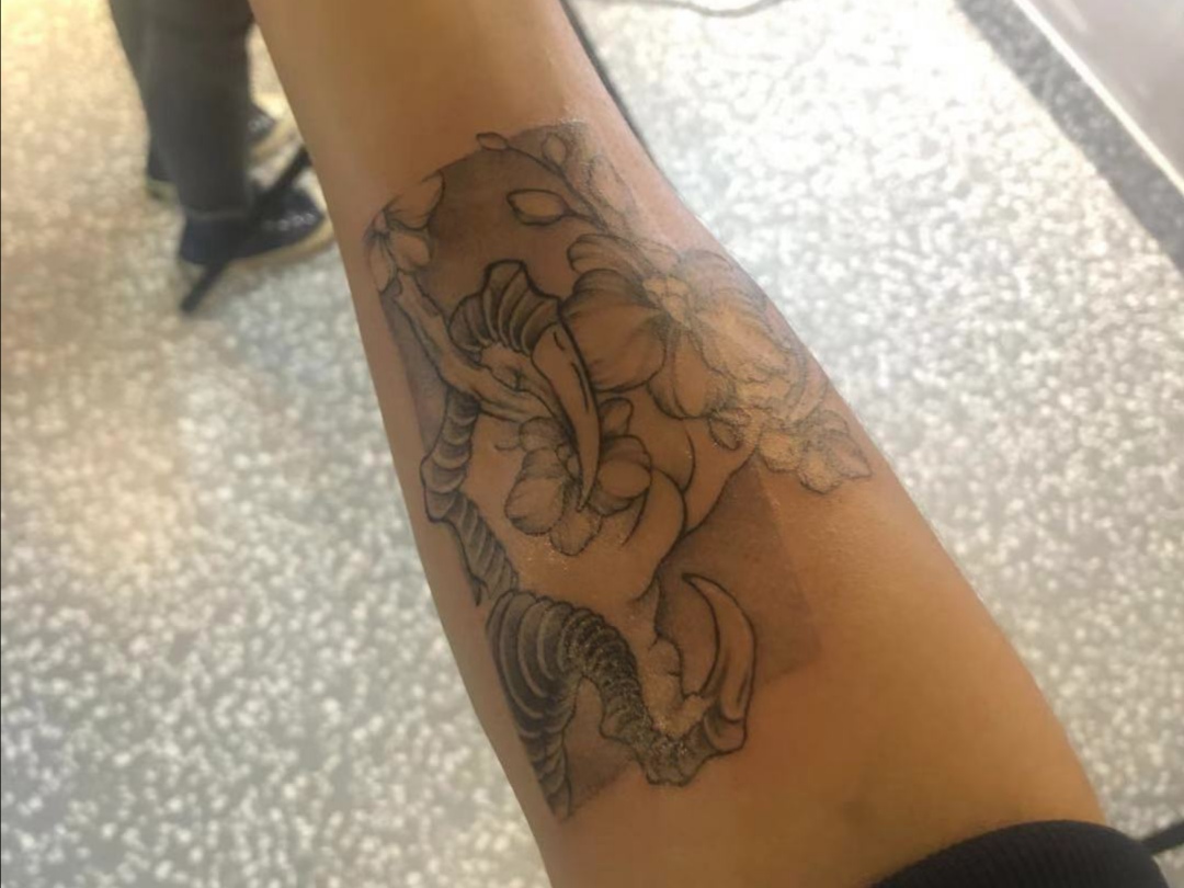 儿子决定去纹身了家长怎么办,儿子纹身如何教育