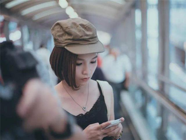 手机移动信号变成e怎么回事,手机信号突然从4g变成hd