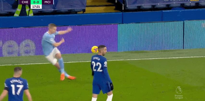 “干儿子”变身“真大腿”，蓝色“京”雷震撼「英超」