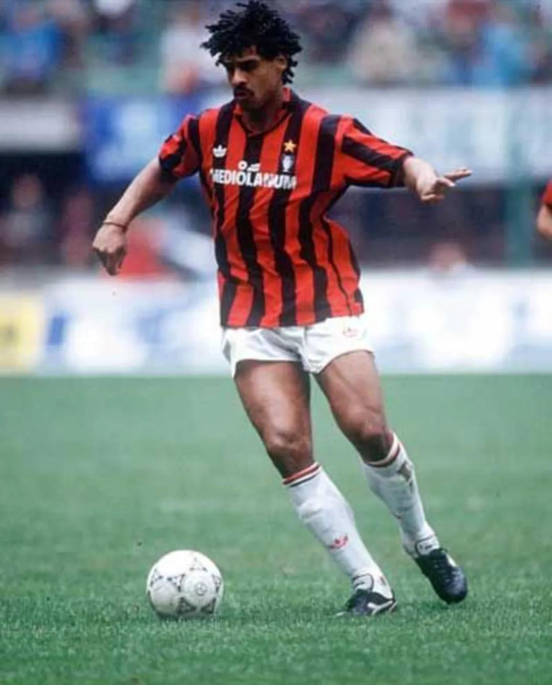 ac米兰最佳阵容维埃拉,ac米兰足球俱乐部阵容