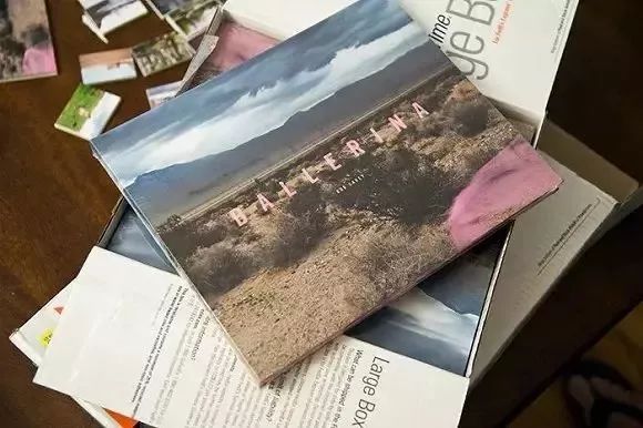 穿着15年的蓬蓬裙的中年男人,粉色蓬蓬裙穿了14年