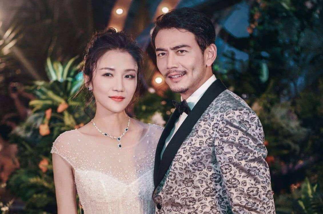 杨烁的妻子是谁呀,杨烁的现在的妻子