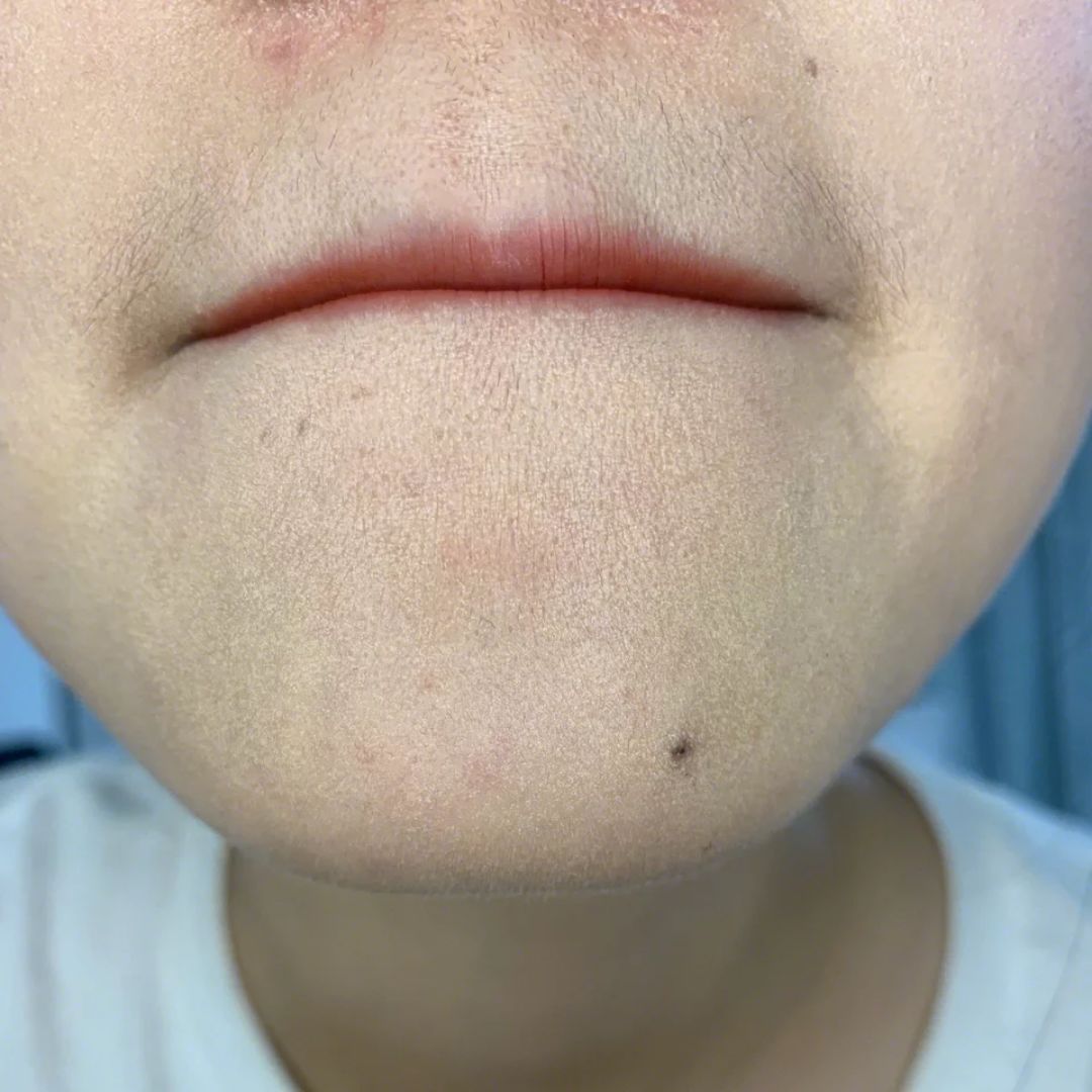 大牌粉底液真实测评遮瑕,干性粉底液平价替代