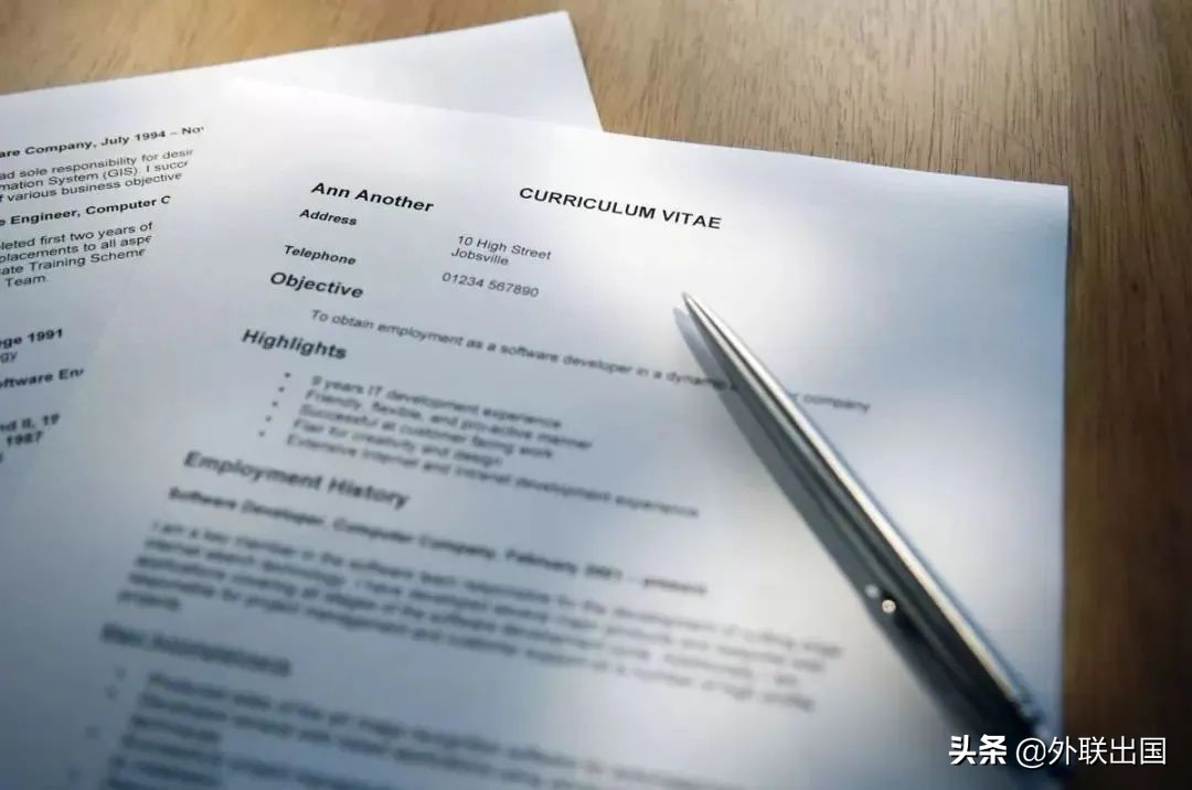 乔布斯的简历英文版pdf,乔布斯个人传记英文版