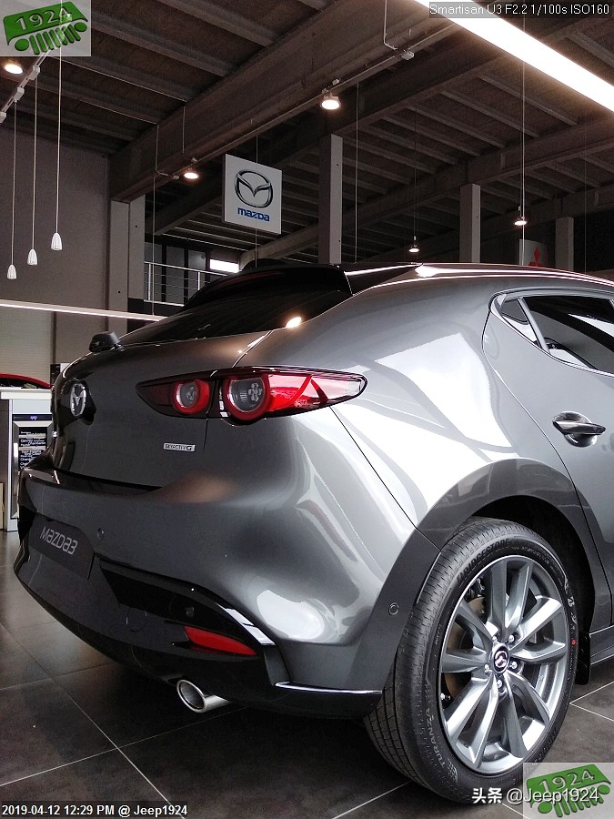 欧洲4S店实拍系列之Mazda,1---马3，我眼里最帅的两厢车