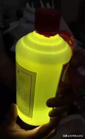 茅台15年酒瓶灌酒的正确方式,茅台酒瓶倒不出来怎么办