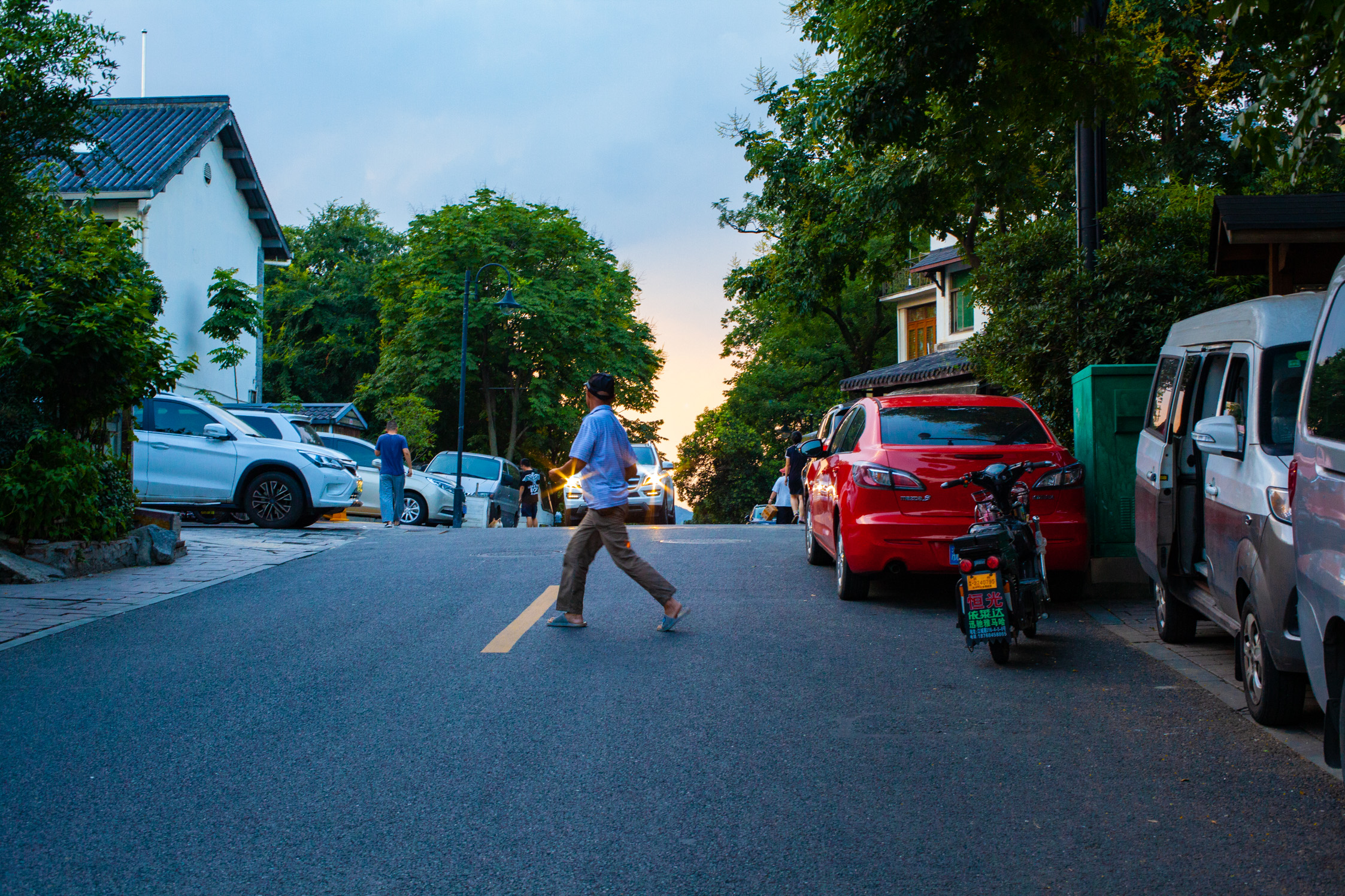 坐公交游杭州几路最好,杭州87路公交沿路风景