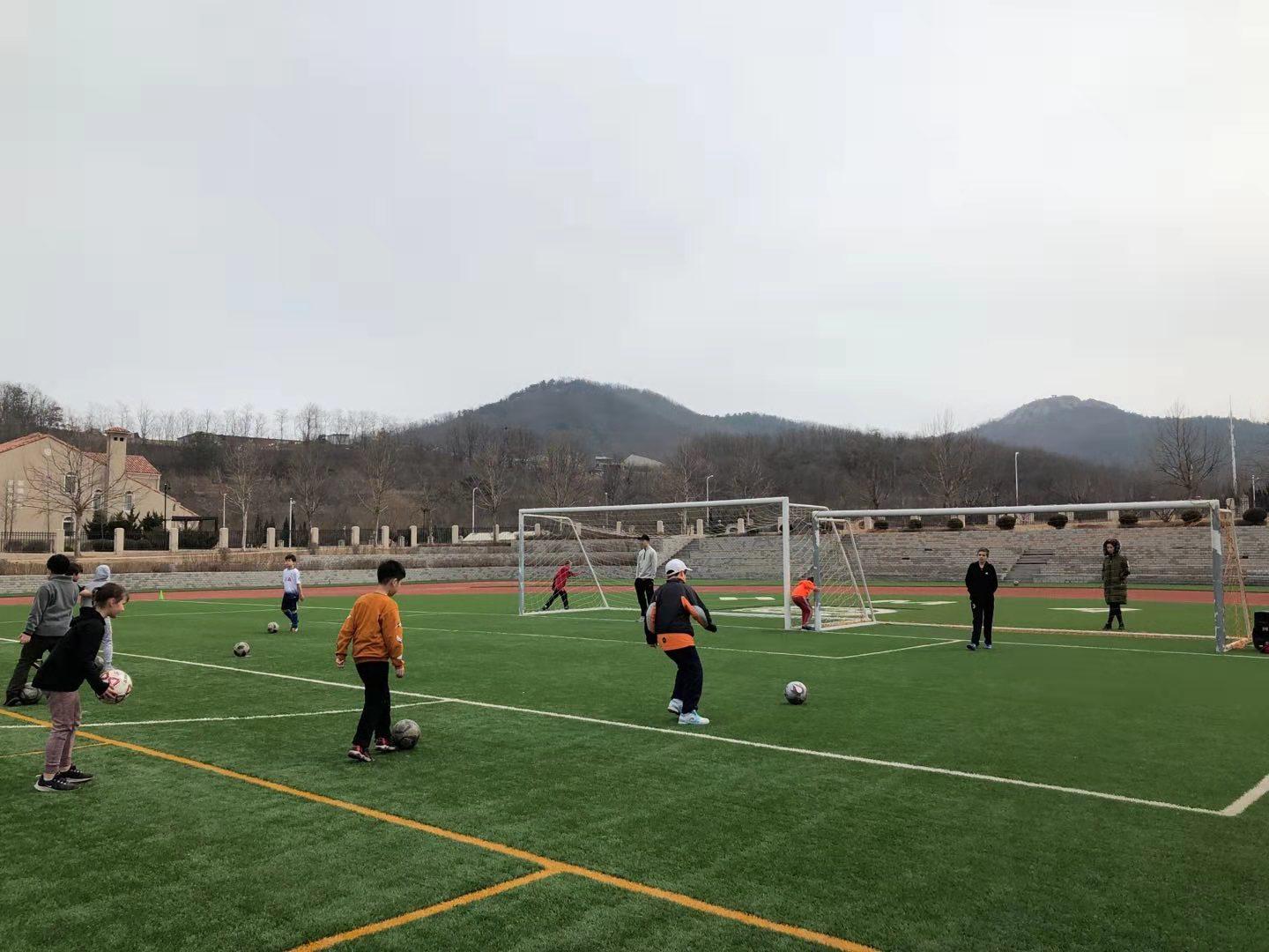 不经过摔打怎么变强,不经历磨练就不能成长