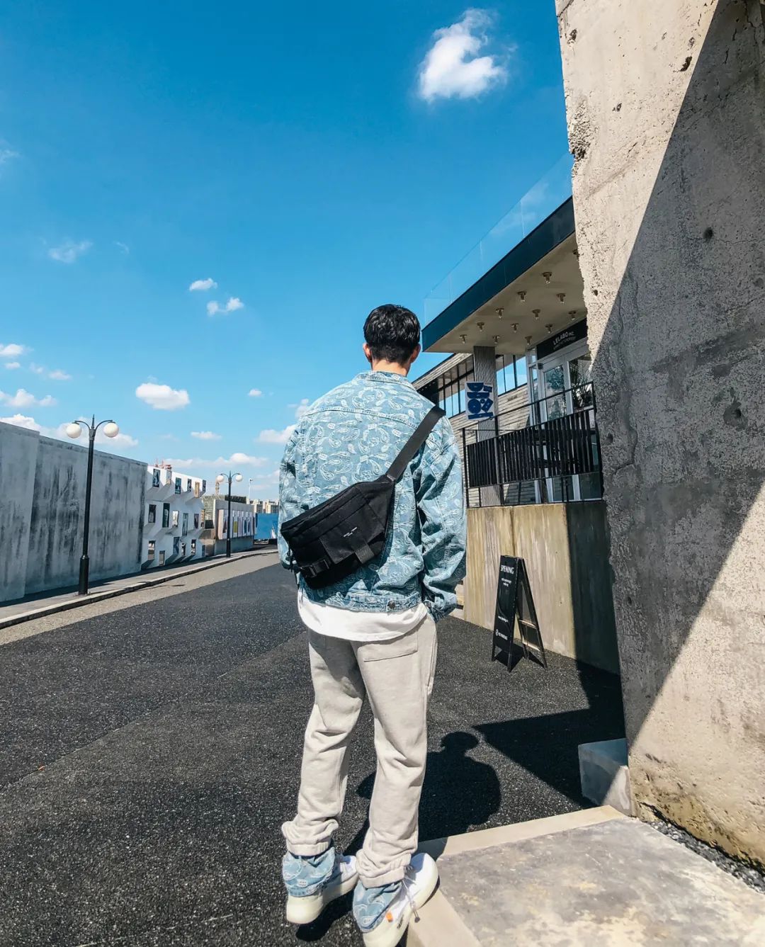 换季服饰绝对不能少,经典百搭又时髦的牛仔外套