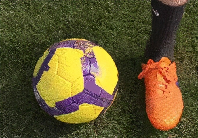 足球盘球带球过人视频,足球绕杆运球射门教学步骤