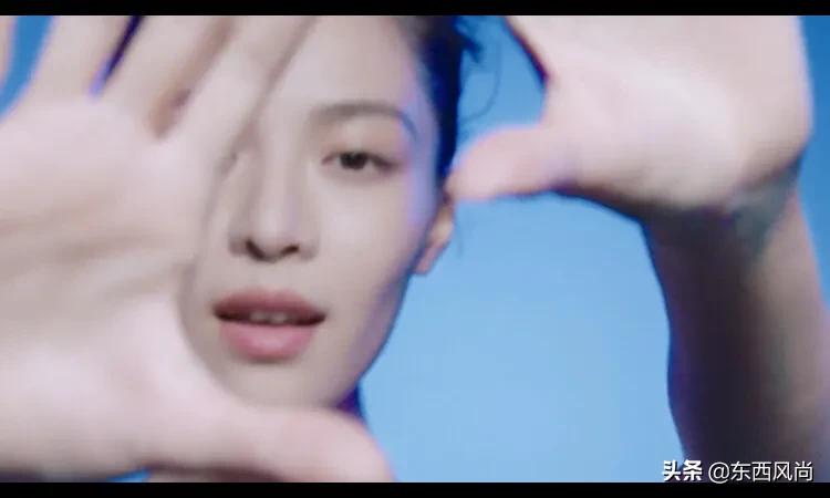 钟楚曦阿玛尼口红试色视频,阿玛尼蓝标钟楚曦