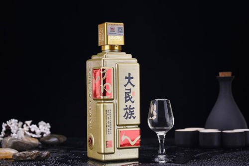 这4种白酒要少喝没酒味还浪费钱,这四款酒真正的物美价廉