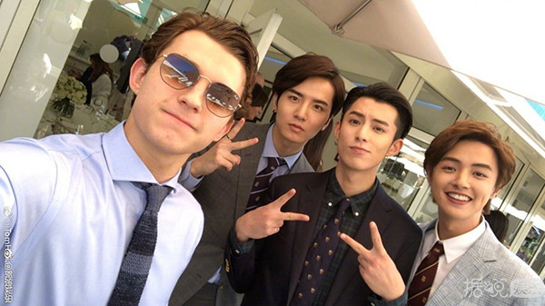 刘昊然和山崎贤人互动,刘昊然山崎贤人合照被赞破次元壁