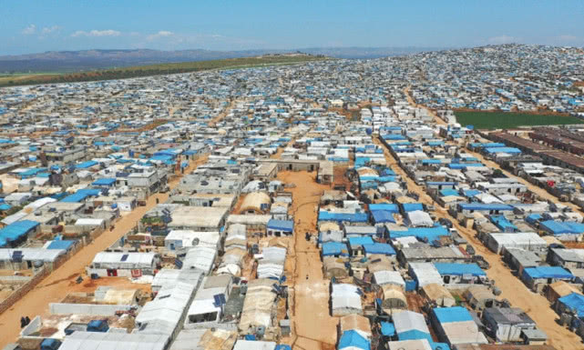 希腊火灾死亡民众,希腊最大难民营被烧