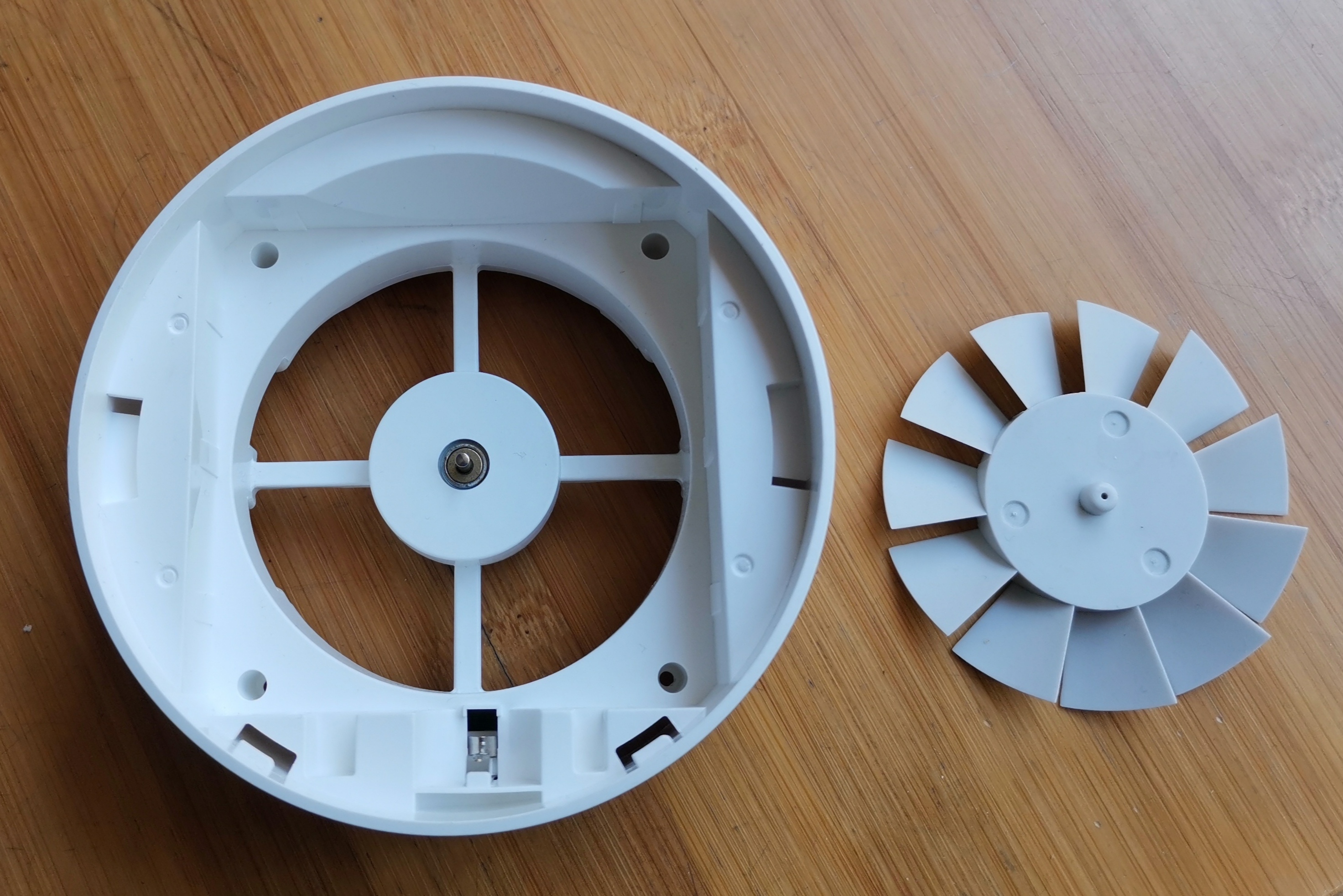 夏日必备驱蚊神器,拆解米家驱蚊器